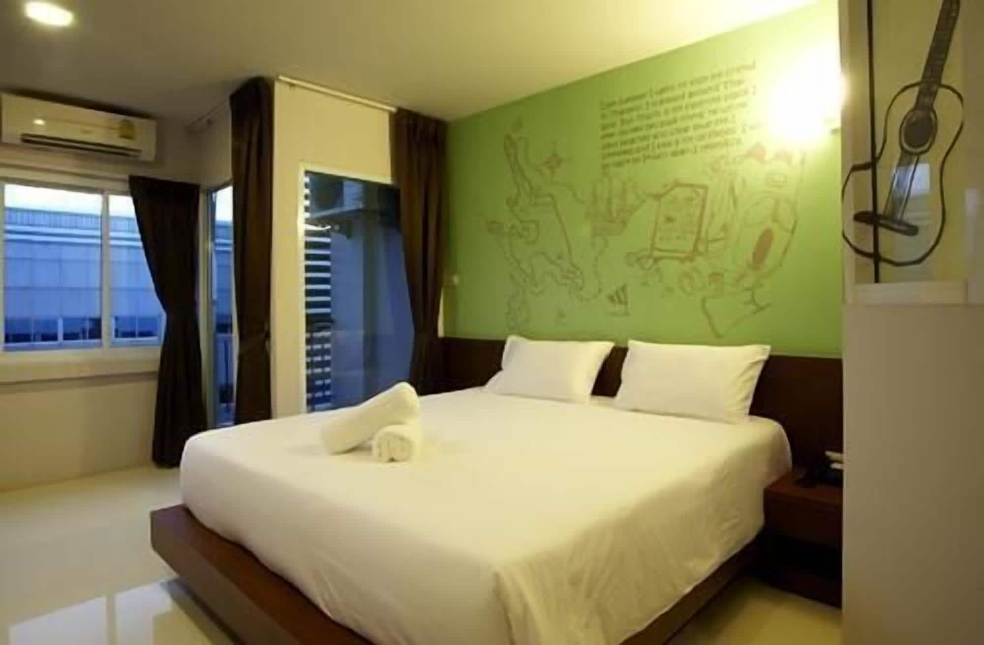 ลอฟต์ 77 โรงแรม 3*